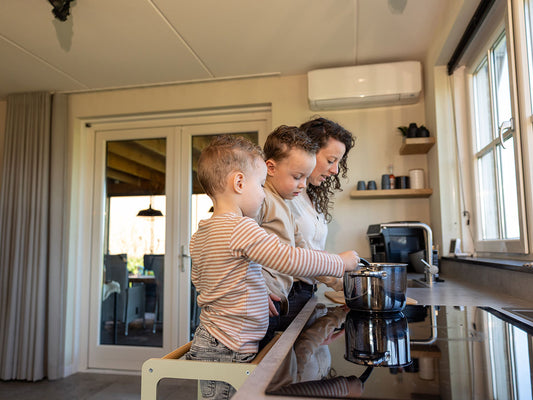 Leertorens voor kinderen met speciale behoeften: Een veilige manier om deel te nemen aan activiteiten
